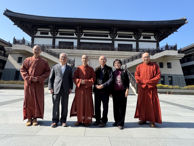 20260113吳昱瑩捐款予福智僧團